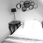 דירה Elegant In With Sea View