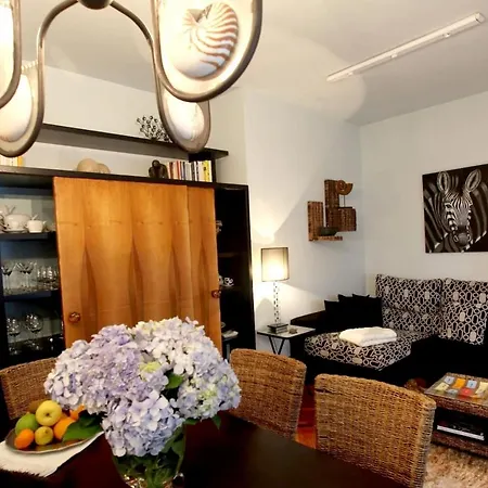 Elegant In With Sea View